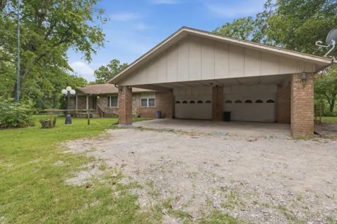 23212 W Coyote Trail