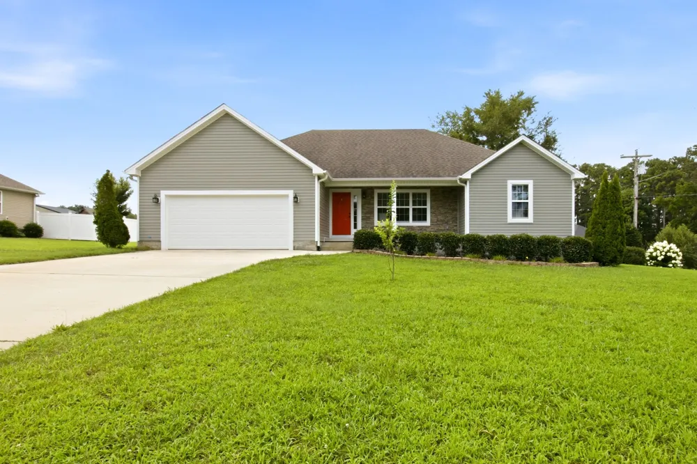 95 Luttrell Dr Winchester, TN 37398