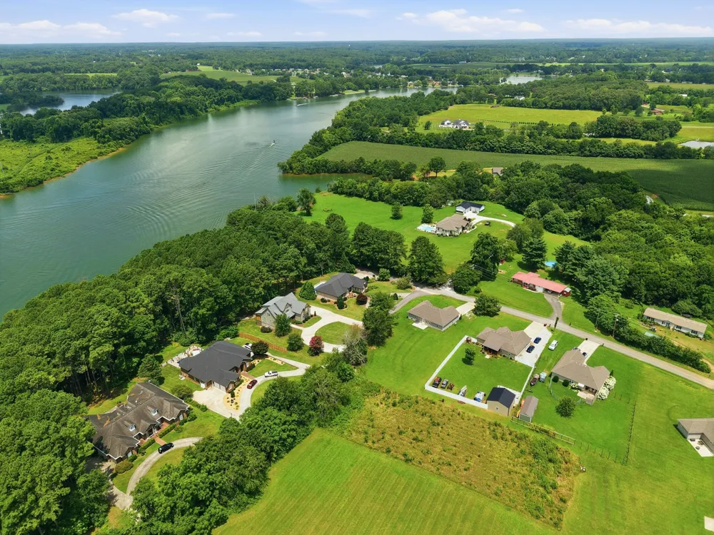 95 Luttrell Dr Winchester, TN 37398