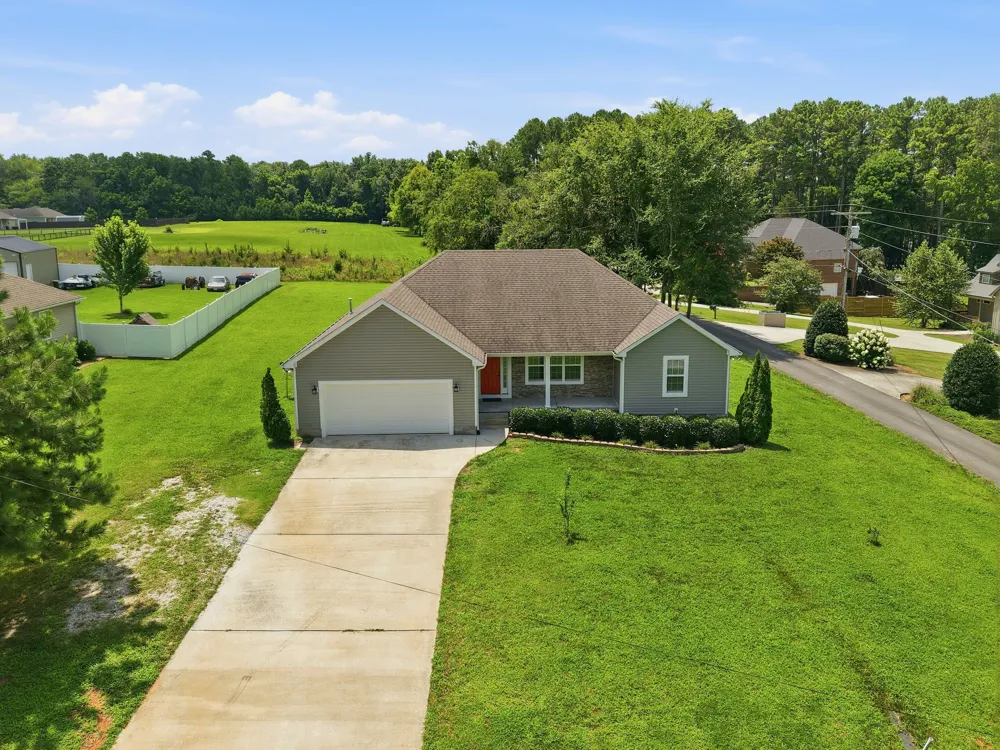 95 Luttrell Dr Winchester, TN 37398