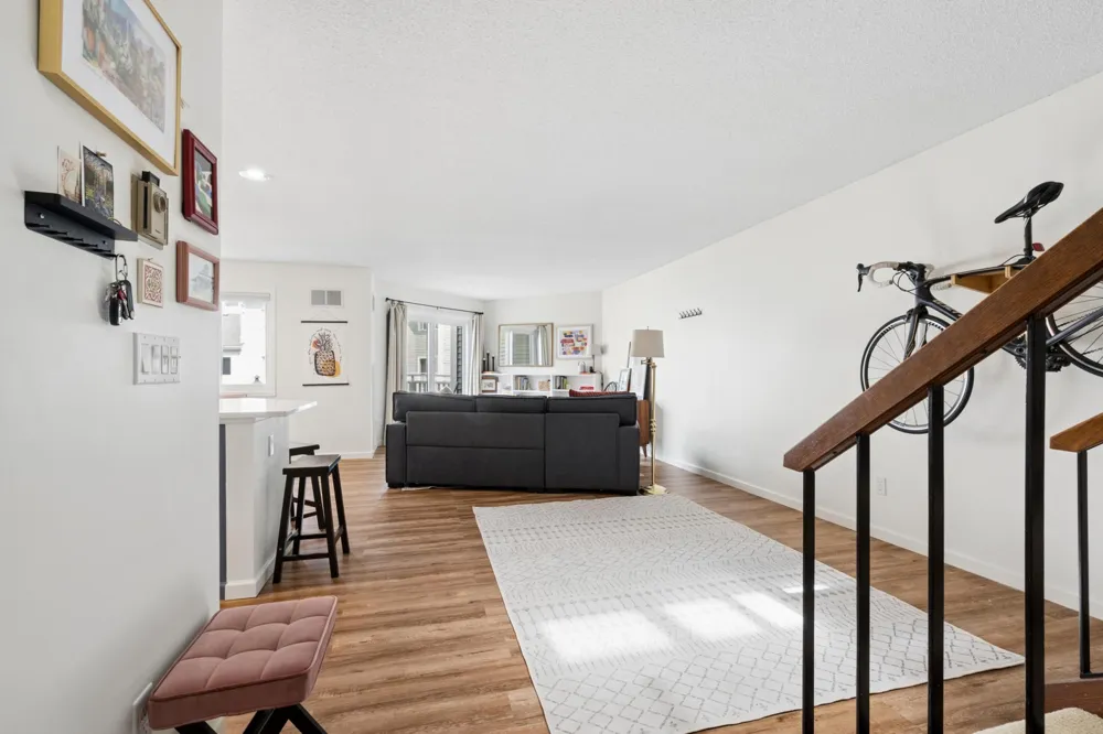 1372 Carling Drive #306 Saint Paul, MN 55108