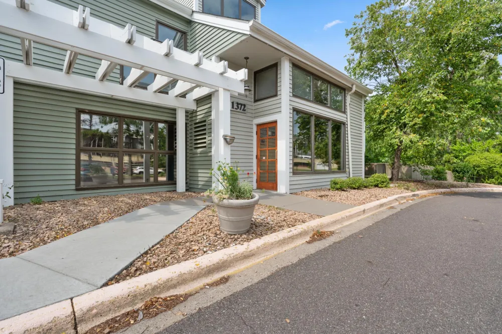 1372 Carling Drive #306 Saint Paul, MN 55108