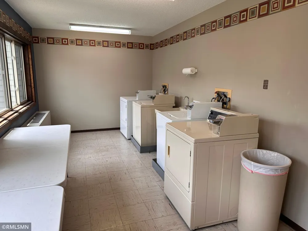 1372 Carling Drive #306 Saint Paul, MN 55108