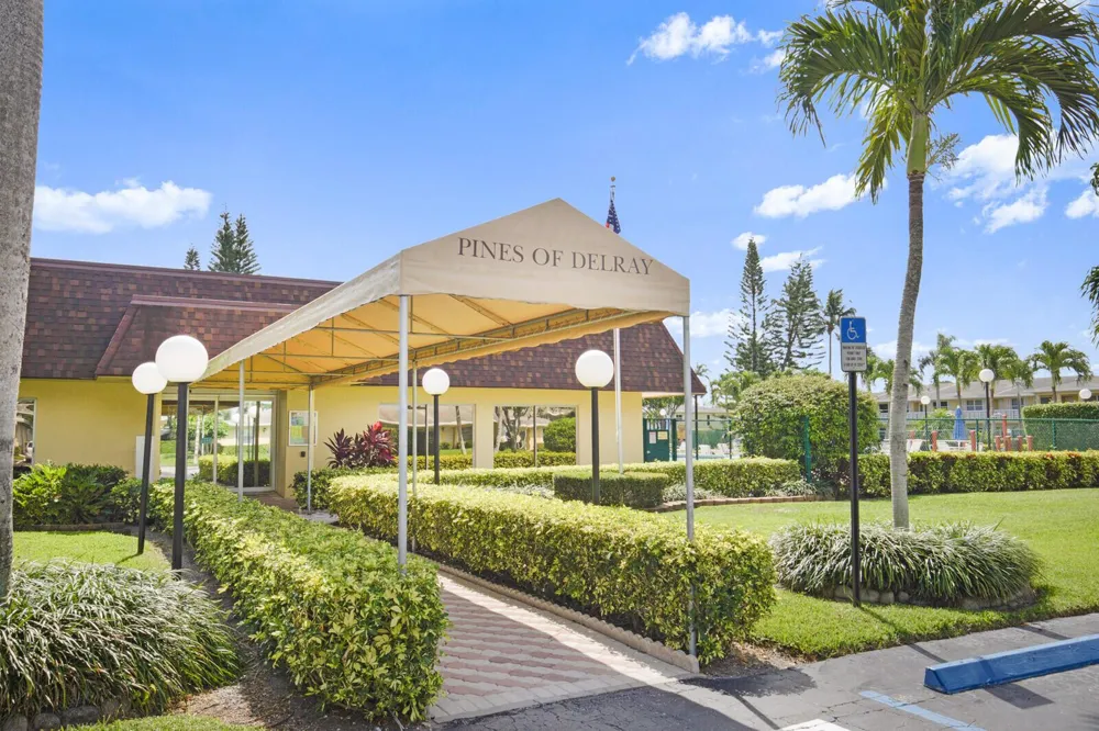 1141 Calamondin Terrace #202 Delray Beach, FL 33445