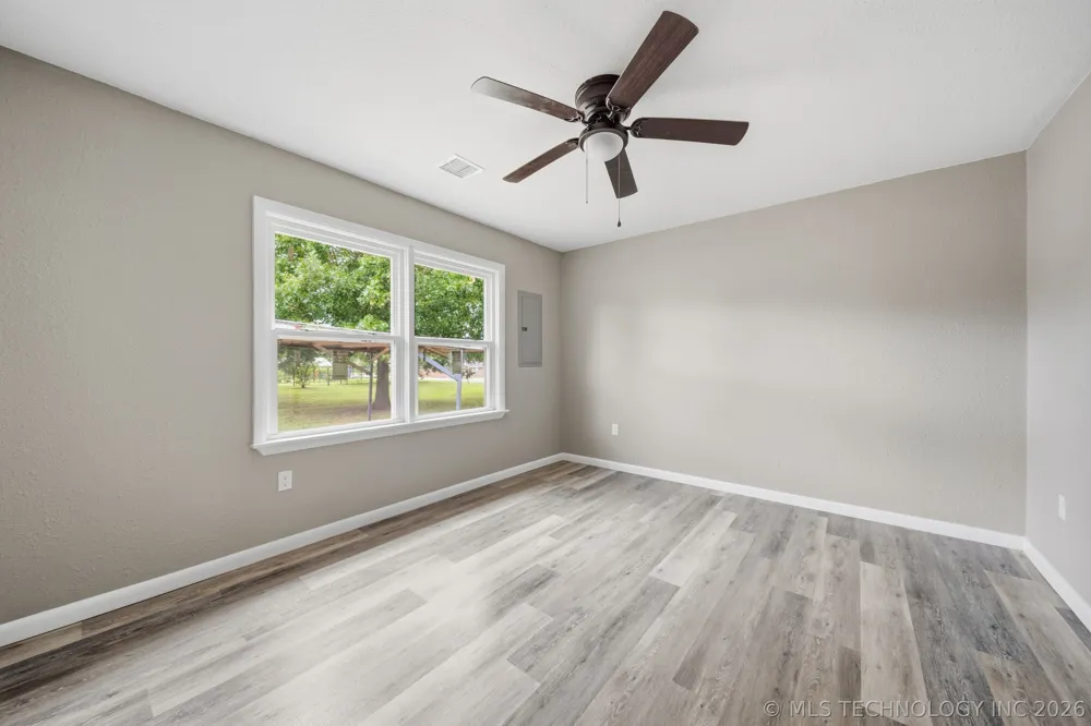 122 W Jay Stroud, OK 74079