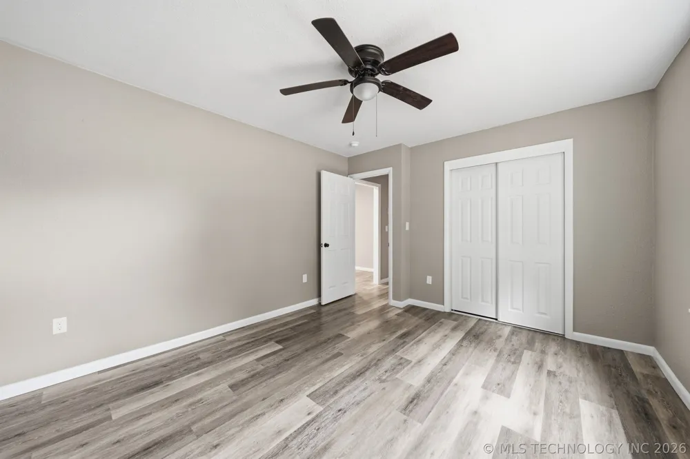 122 W Jay Stroud, OK 74079
