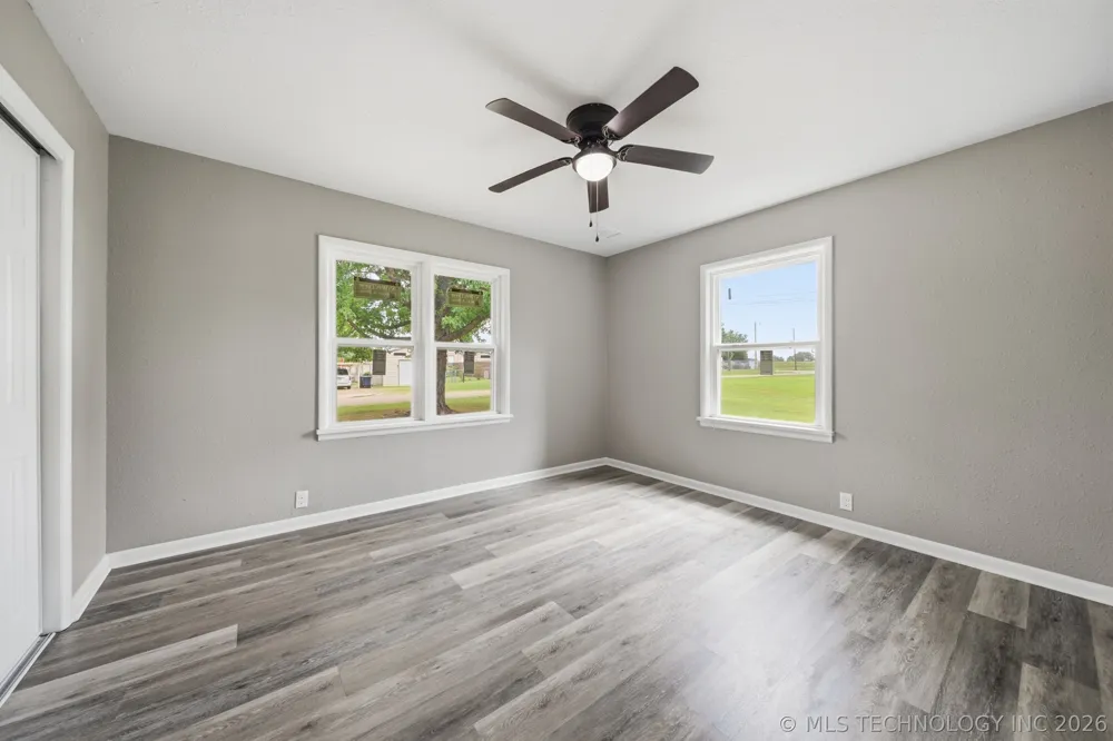 122 W Jay Stroud, OK 74079