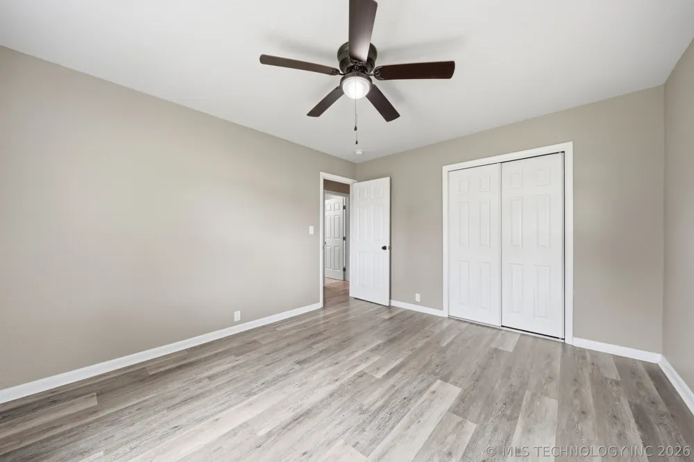 122 W Jay Stroud, OK 74079