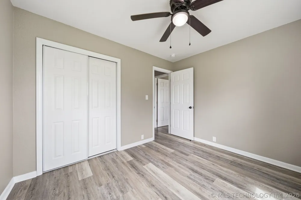 122 W Jay Stroud, OK 74079