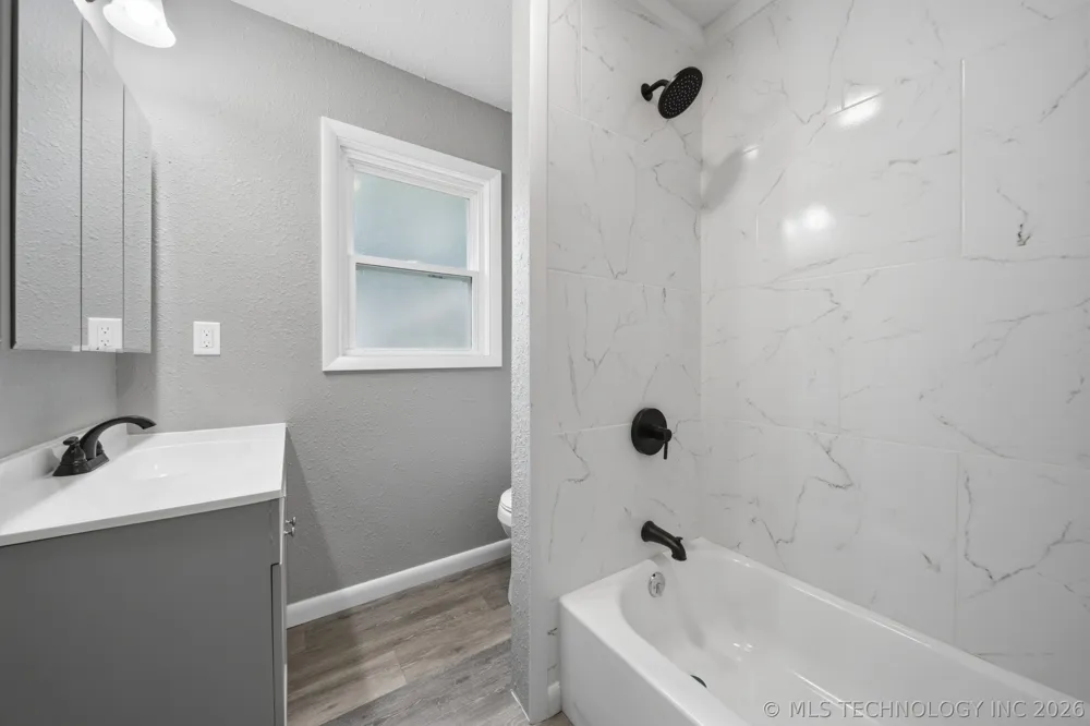 122 W Jay Stroud, OK 74079