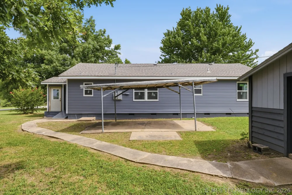 122 W Jay Stroud, OK 74079