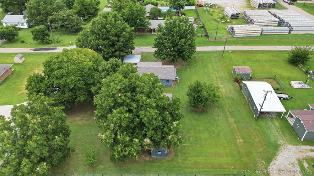122 W Jay Stroud, OK 74079