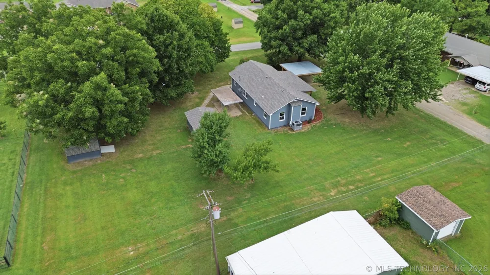 122 W Jay Stroud, OK 74079