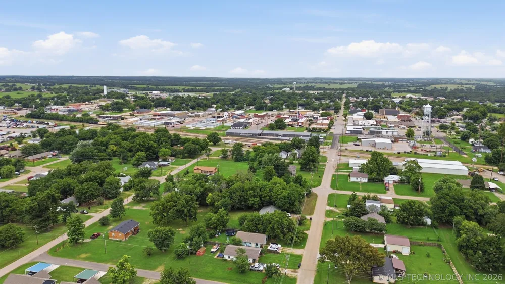 122 W Jay Stroud, OK 74079