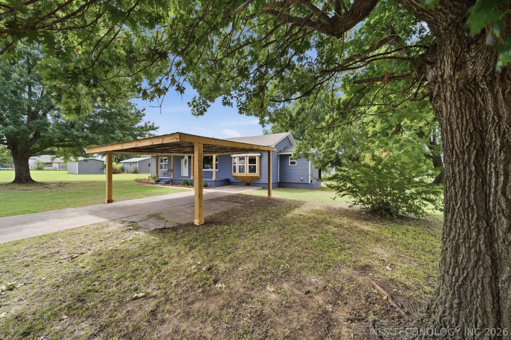 122 W Jay Stroud, OK 74079