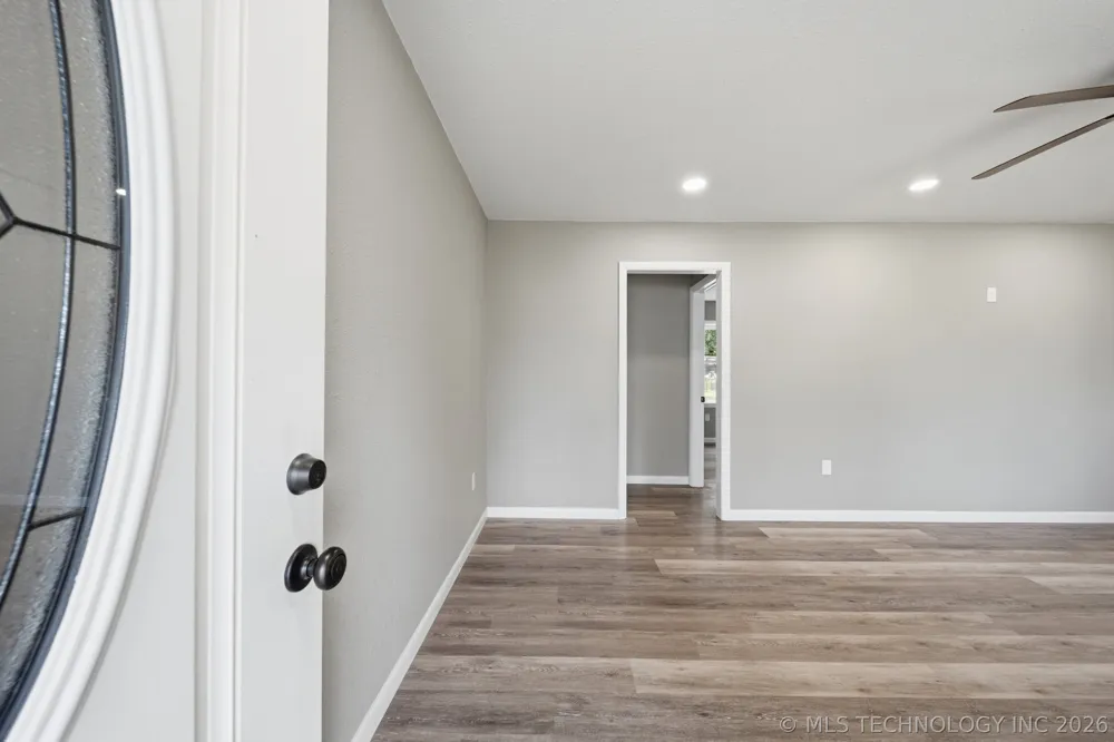 122 W Jay Stroud, OK 74079