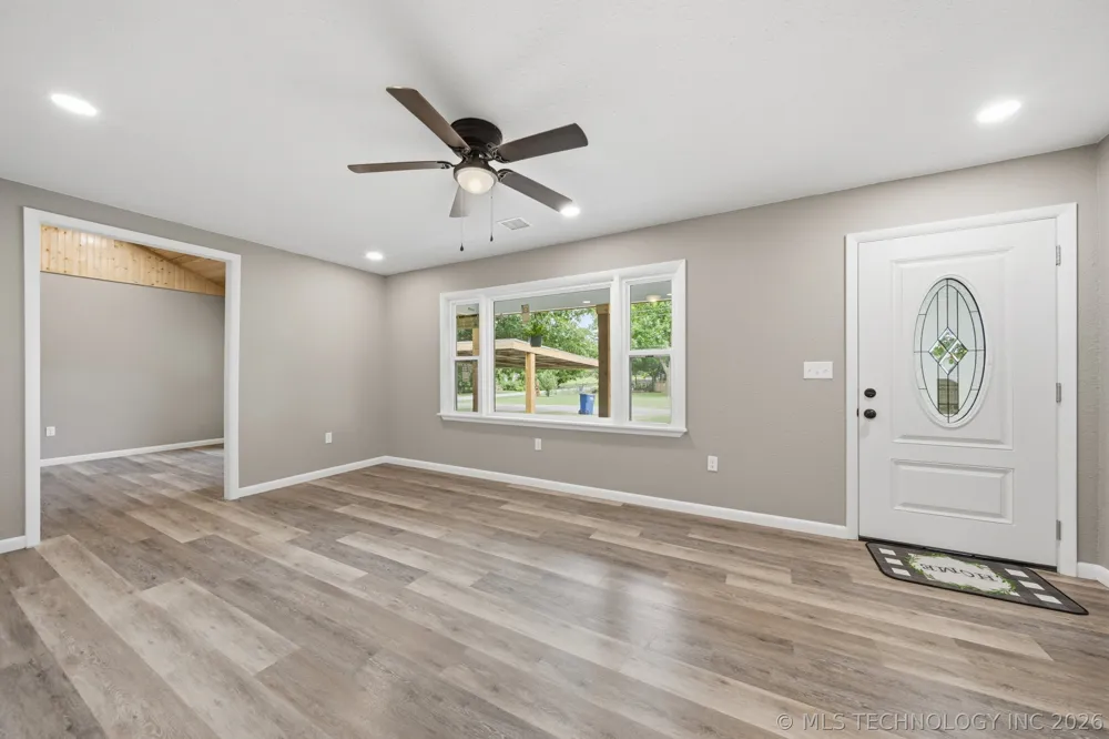 122 W Jay Stroud, OK 74079