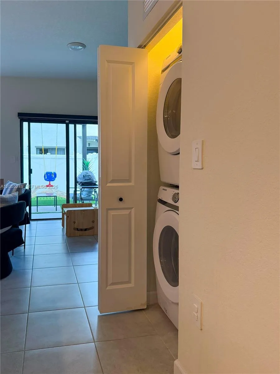 11432 W 32nd Ln Hialeah, FL 33018