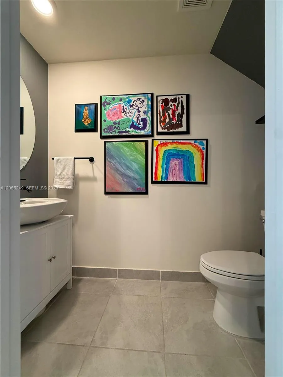 11432 W 32nd Ln Hialeah, FL 33018