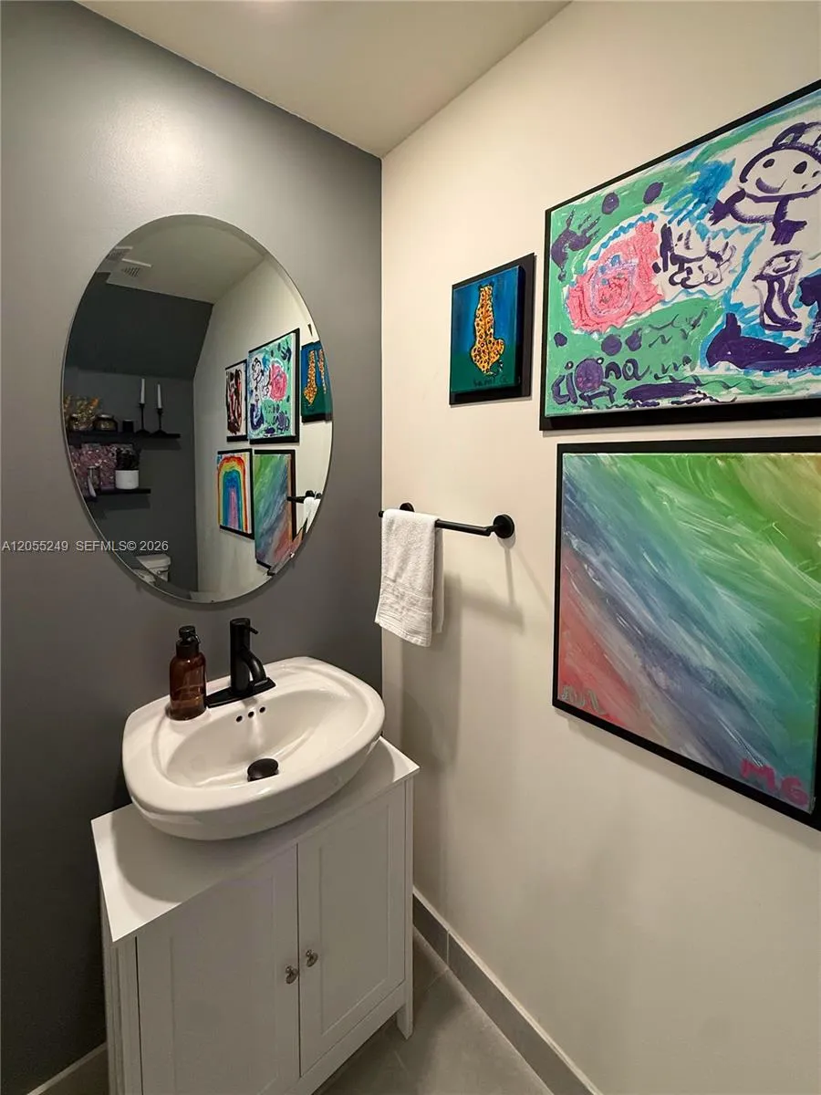 11432 W 32nd Ln Hialeah, FL 33018