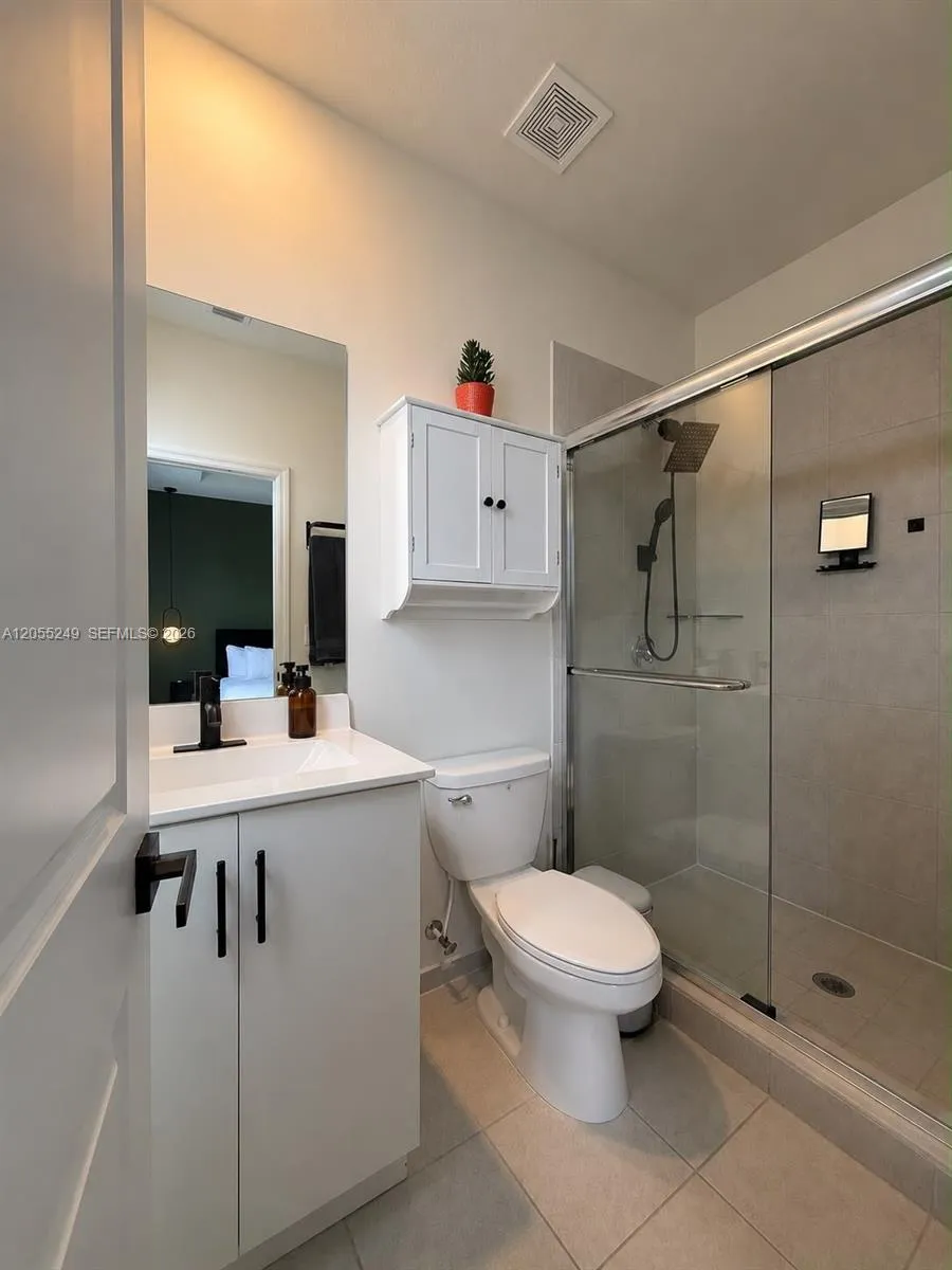 11432 W 32nd Ln Hialeah, FL 33018