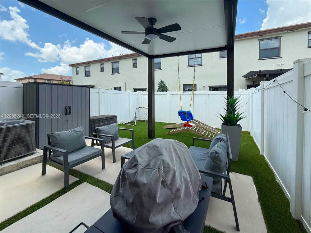 11432 W 32nd Ln Hialeah, FL 33018