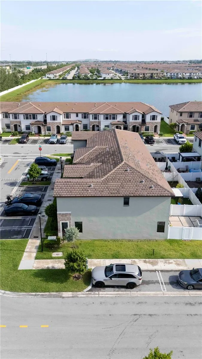 11432 W 32nd Ln Hialeah, FL 33018
