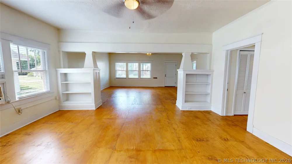 817 E 15th Ada, OK 74820