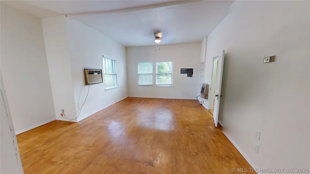 817 E 15th Ada, OK 74820