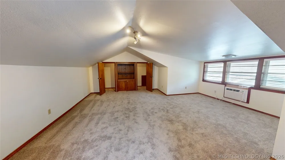 817 E 15th Ada, OK 74820