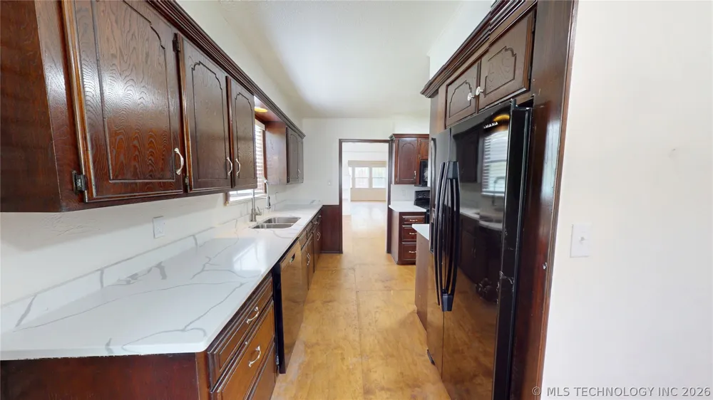 817 E 15th Ada, OK 74820