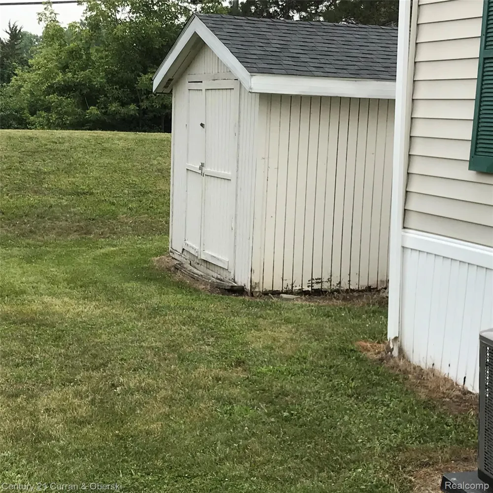 6564 E Michigan Avenue #2 Saline City, MI 48176