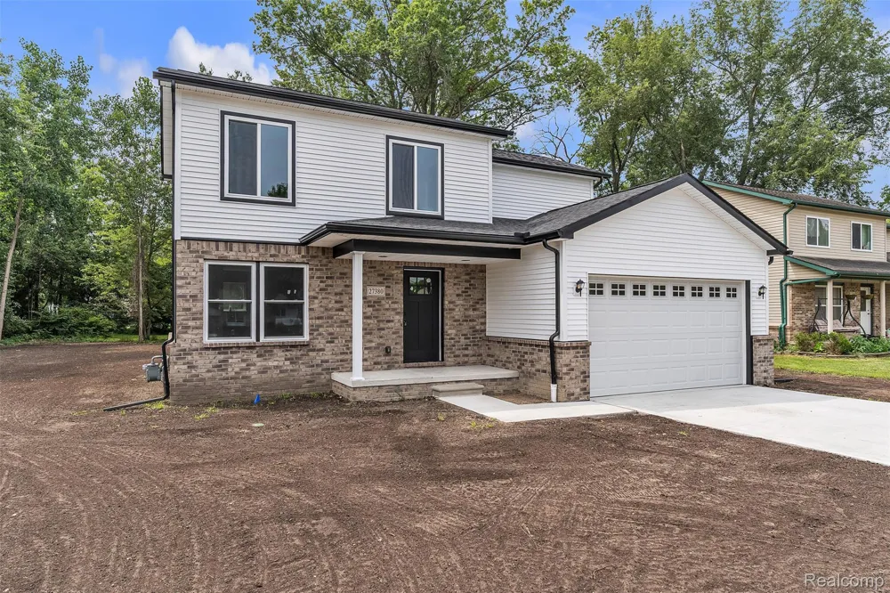 27380 Leroy Street Taylor City, MI 48180