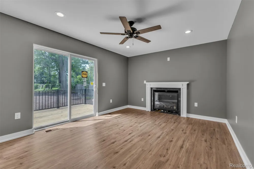 27380 Leroy Street Taylor City, MI 48180