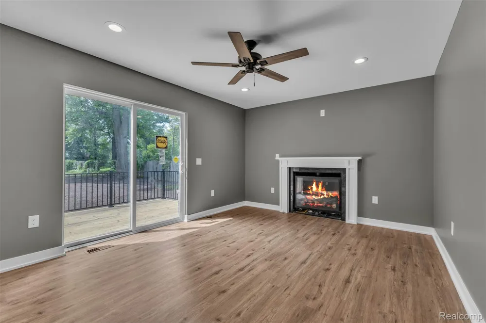 27380 Leroy Street Taylor City, MI 48180