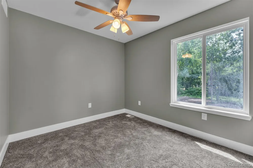 27380 Leroy Street Taylor City, MI 48180