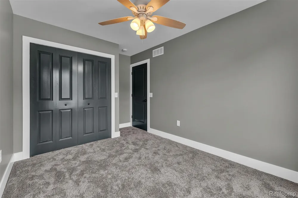 27380 Leroy Street Taylor City, MI 48180