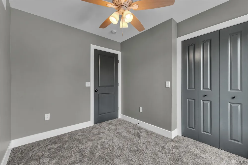 27380 Leroy Street Taylor City, MI 48180