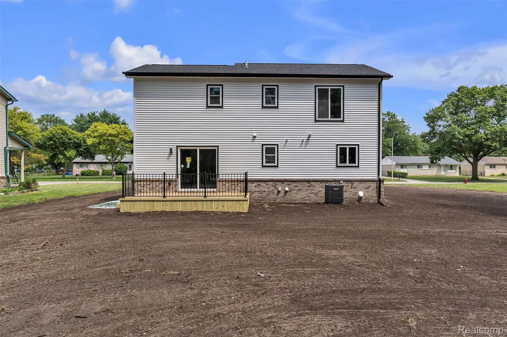 27380 Leroy Street Taylor City, MI 48180