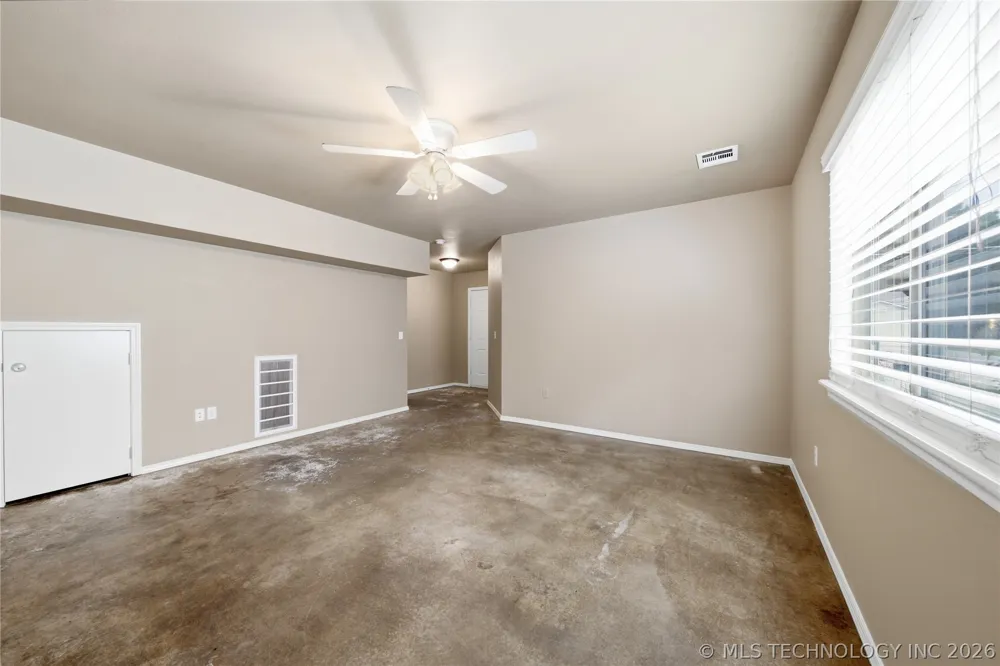 1411 W Haskell Street Claremore, OK 74017