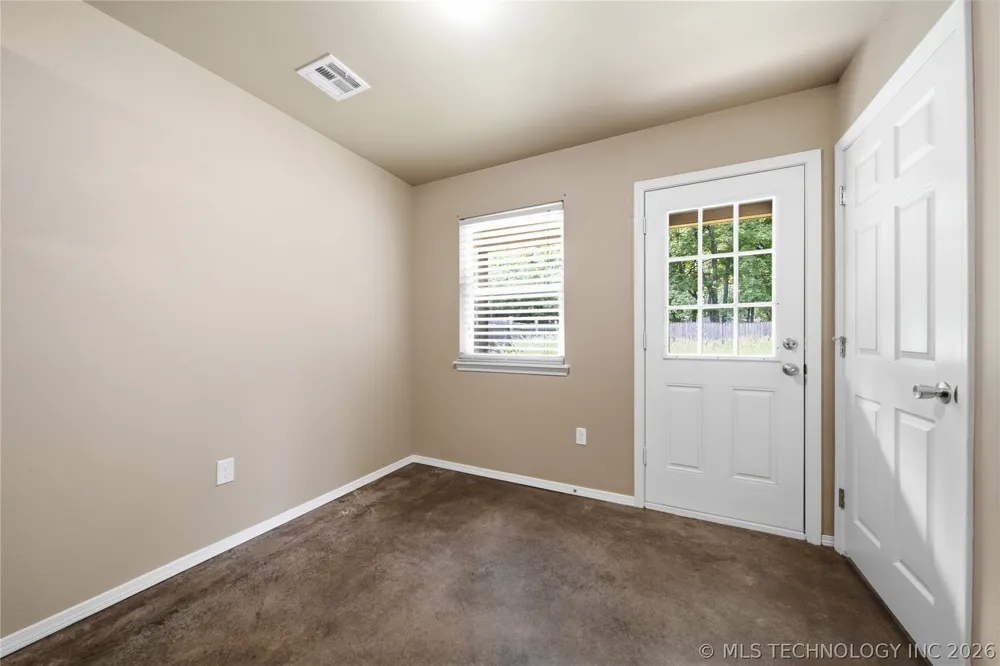 1411 W Haskell Street Claremore, OK 74017