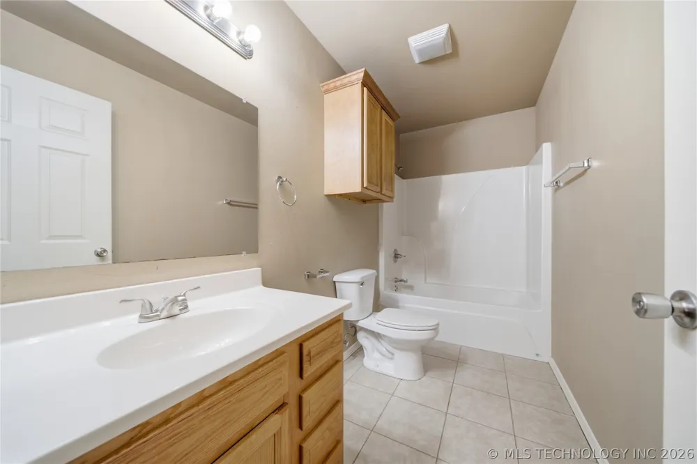1411 W Haskell Street Claremore, OK 74017