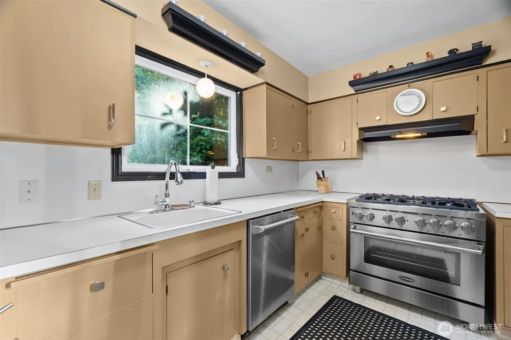 1255 Bel Aire Aberdeen, WA 98520