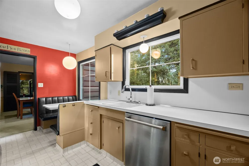 1255 Bel Aire Aberdeen, WA 98520