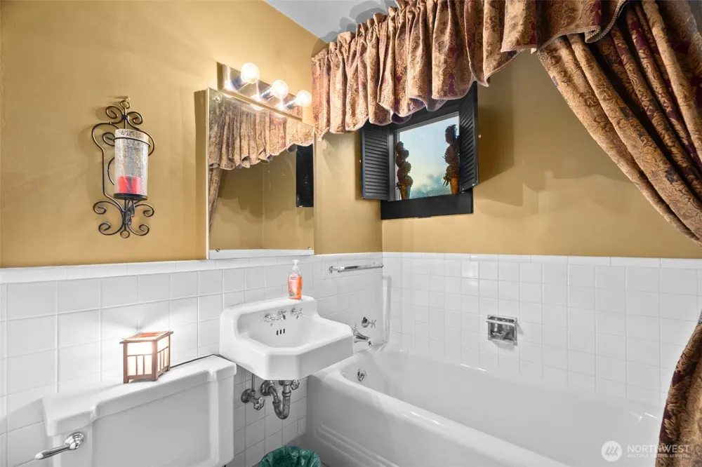 1255 Bel Aire Aberdeen, WA 98520