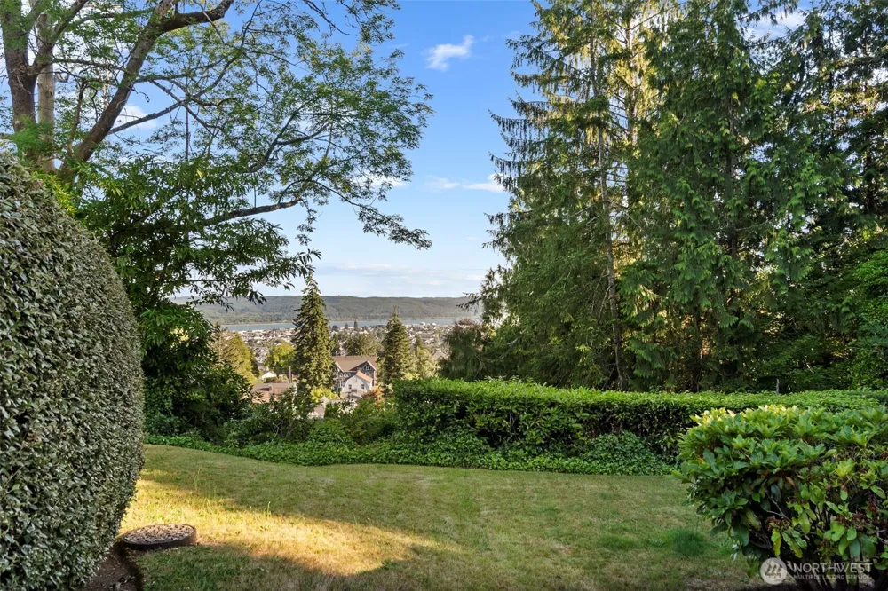 1255 Bel Aire Aberdeen, WA 98520