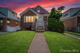 248 Kensington Road S