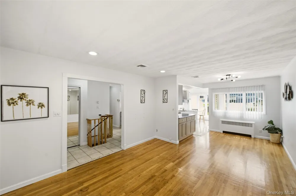 160 Clearmeadow Drive East Meadow, NY 11554