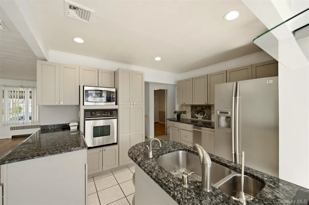 160 Clearmeadow Drive East Meadow, NY 11554