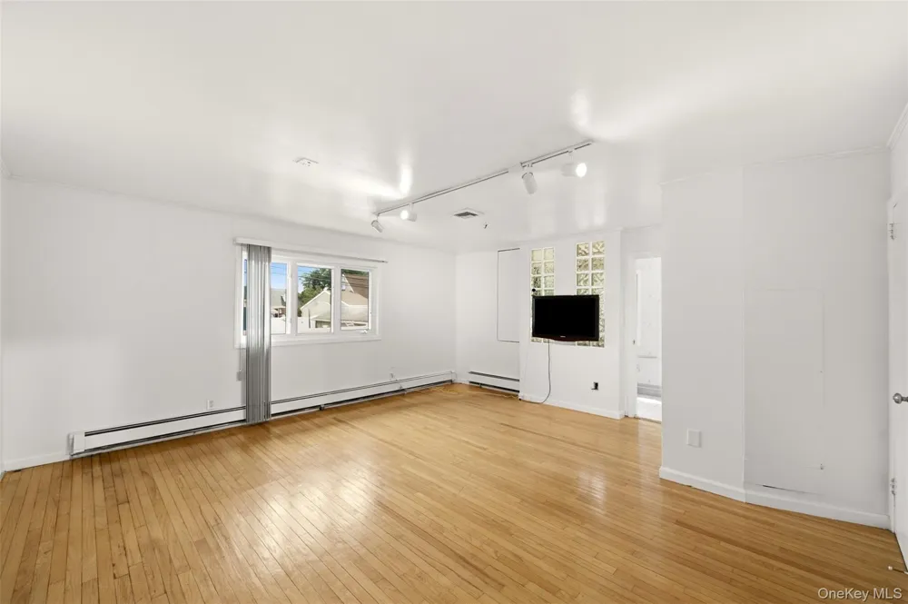 160 Clearmeadow Drive East Meadow, NY 11554